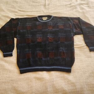 St. John's Bay Men's Black and Brown Crewneck Sweater